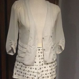 Beautiful v-neck blouse/blazer